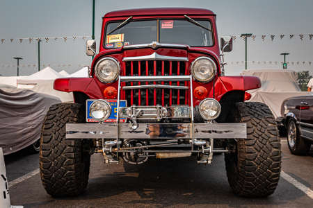 Reno, NV - August 6, 2021: 1957 Kaiser Willys Station Wagon at a local car show.のeditorial素材