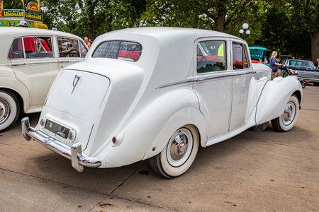 Des Moines, IA - July 02, 2022: High perspective rear corner view of a 1951 Bentley Mark VI Standard Saloon at a local car show.のeditorial素材