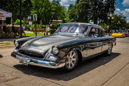 Des Moines, IA - July 03, 2022: High perspective front corner view of a 1955 Studebaker President Speedster at a local car show.のeditorial素材