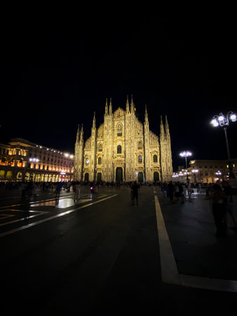 Night view of the city building in Milano Centro, Duomoの写真素材