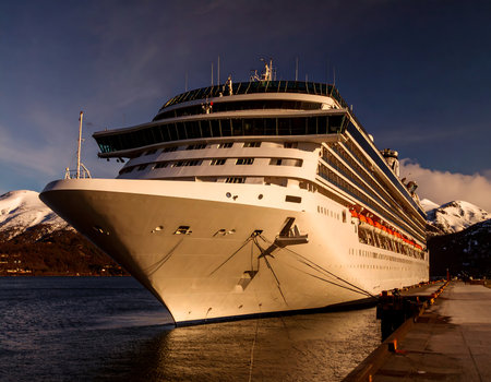 Cruise ship in the port of Lofoten islands, Norwayの素材