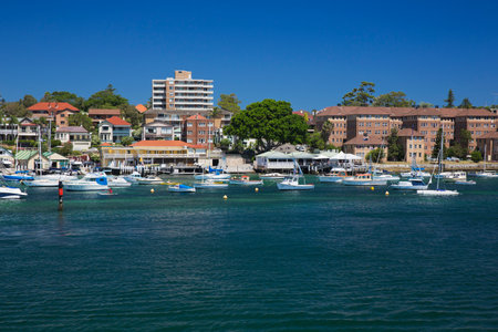 Entering Manly Harbourのeditorial素材