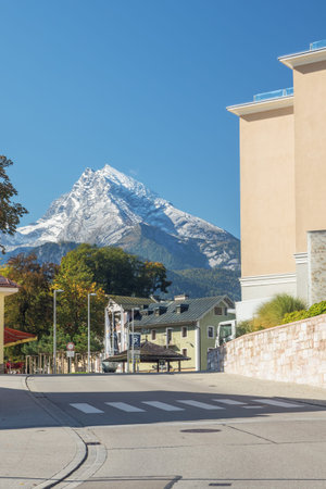 Editorial: BERCHTESGADEN, GERMANY, September 26, 2017 - View of the Watzmann seen from the streets of Berchtesgadenのeditorial素材