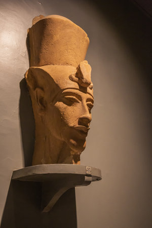 Editorial: LUXOR, EGYPT, October 16, 2018 - Head of Amenhotep IV also called Echnaton in theLuxor museumのeditorial素材