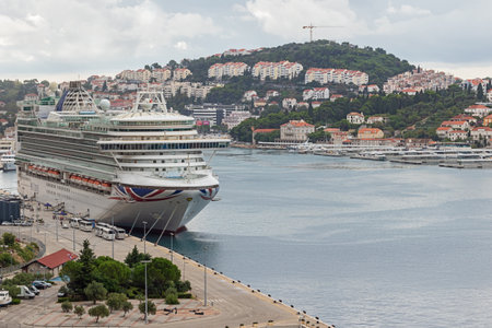 Editorial: DUBROVNIK, DALMATIA, CROATIA, SEPTEMBER 27, 2022 - The new port of Dubrovnik seen from the Tudjman Bridgeのeditorial素材