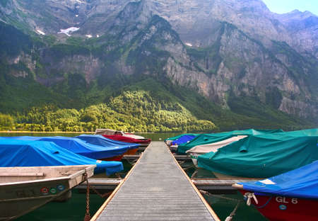 Lake Roadの写真素材