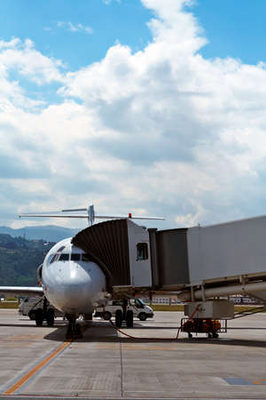 Boarding an airplane before take offの写真素材