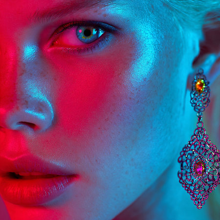 Fashion portrait of young beautiful woman with bright make-up.の素材