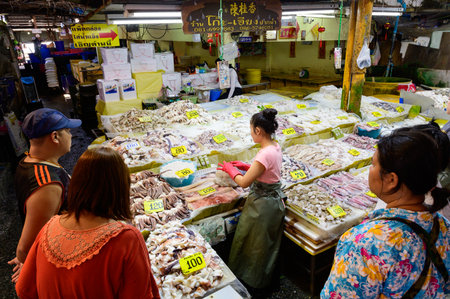 Samut Prakan, Thailand - October 16, 2019 : Sea food market on sale at Pak Nam marketのeditorial素材