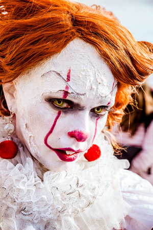 Cosplayer disguised as It the Clown Pennywyeのeditorial素材