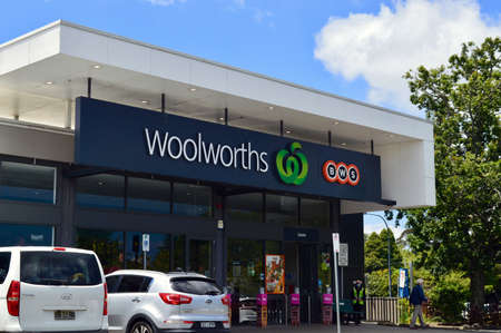 A Woolworths supermarket at Leura in the Blue Mountains of Australiaのeditorial素材