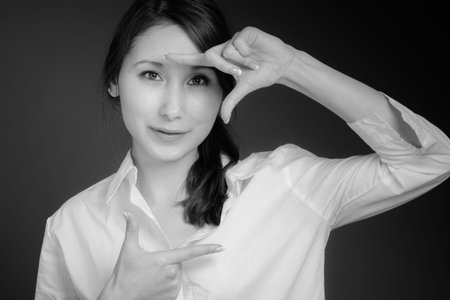 Model isolated framing with fingers