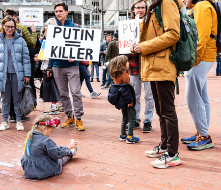 editorial submission of protest against Russian invasion of Ukraine at San Francisco Ferry Terminal plazaのeditorial素材