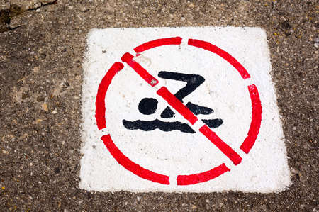 "no swimming" signの写真素材