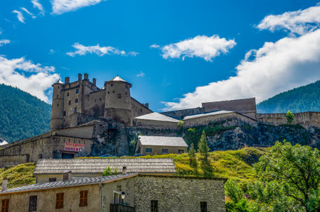 France. Hautes-Alpes (05). Regional park of Queyras. Castle Ville-Vieille. Fort Queyras formerly called "ChÃ¢teau-Queyras", former castle, the second half of the 13th century, remodeled by Vaubanのeditorial素材