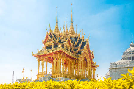 Barom Mangalanusarani Pavillian with field of flowers in the area of Ananta Samakhom Throne Hall with field of flowers in Thai Royal Dusit Palace, Bangkok, Thailand.のeditorial素材