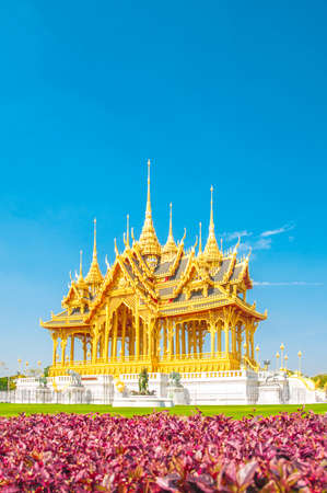 Barom Mangalanusarani Pavillian with field of flowers in the area of Ananta Samakhom Throne Hall with field of flowers in Thai Royal Dusit Palace, Bangkok, Thailand.のeditorial素材
