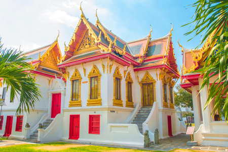 Songphanuad Hall , Phrathinanagsongphanuad at the Marble Temple, Wat Benchamabophit Dusitvanaram with blue sky background , Bangkok THAILANDのeditorial素材