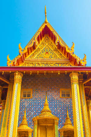 Wat Phra Kaew, Temple of the Emerald Buddha at Royal Grand Palace  with blue sky Background Bangkok, Asia Thailand.のeditorial素材