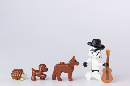 Nonthabure, Thailand - June, 24, 2016: Lego star wars guitarist .The lego Star Wars mini figures from movie series.Lego is an interlocking brick system collected around the world.のeditorial素材