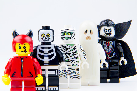 Nonthabure, Thailand - September, 24, 2016 : Lego ghost halloween want halloween candy Trick or Treat.Theme Halloween background.のeditorial素材