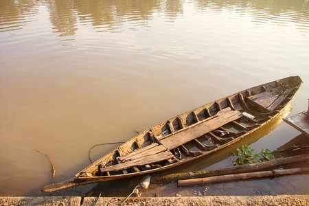 Rowing Boats fishing in the morning on Sakae Krang River, Uthai Thani, Uthai Thani is small town in central Thailandの写真素材