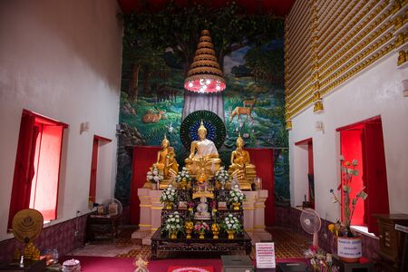 Golden Buddha at Poramai Yigawat Temple in Nonthaburi, Thailandのeditorial素材
