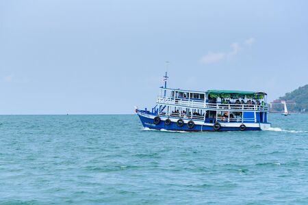 Rayong, Thailand - April, 28, 2017 : Unidentified name Tourists are traveling with boat to go to the Same island, Rayong, Thailandのeditorial素材