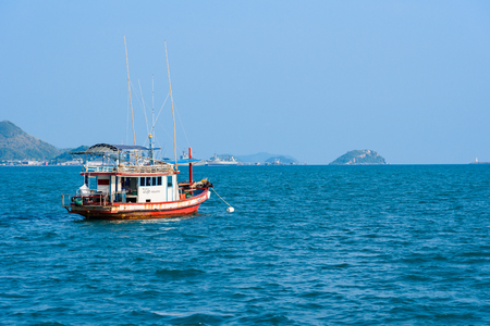Chon Buri, Thailand - April, 27, 2017 : Fishing boat floating in the sea at Sattahip, Chon Buri, Thailand.のeditorial素材