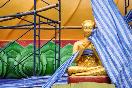 Nakhon Nayok, Thailand - July, 16, 2017 : Sculpture Figures Buddhist Monks. Budha and 1250 Monks, at Phuttha Utthayan Makha Bucha Anusorn Nakhon Nayok, Thailand.のeditorial素材