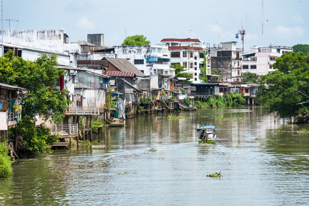 Chanthaburi, Thailand - April, 27, 2018 : Boat tour in the Chanthaburi river on day time at Chanthaburi, Thailandのeditorial素材