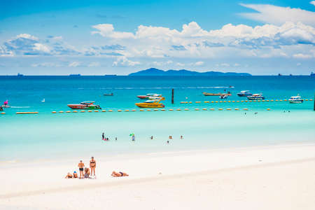 Chon Buri, Thailand - June, 27, 2020 :  Pictures of Unidentified name people on Tawaen Beach in the day time on Koh Lan island after the outbreak of the Covid 19 virus.のeditorial素材