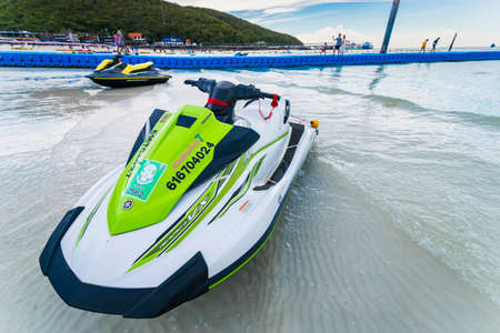 Chon Buri, Thailand - June, 27, 2020 :  Speedboat wait for tourists to take a tour on Tawaen Beach in the day time on Koh Lan island after the outbreak of the Covid 19 virus.のeditorial素材