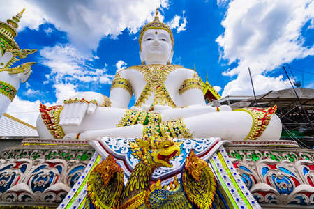 Nakhon Pathom, Thailand - June, 09, 2020 : Big Buddha statue of Chareon Rat Bamrung Temple (Nong Phong Nok Temple) the place of faith in Nakhon Pathom,Thailandのeditorial素材