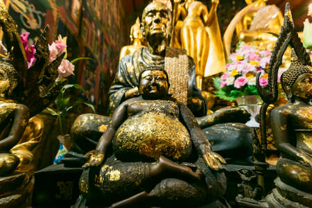 Ayutthaya, Thailand -July, 31, 2018 : Golden Buddha in Wat Phanan Choeng, Buddha statue of Ayutthaya, Thailandのeditorial素材