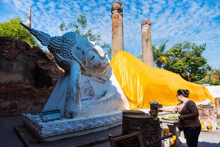 Ayutthaya, Thailand - December, 04, 2020 : Reclining Buddha of Wat Yai Chai Mongkol or Mongkhon in Ayutthaya, Thailandのeditorial素材