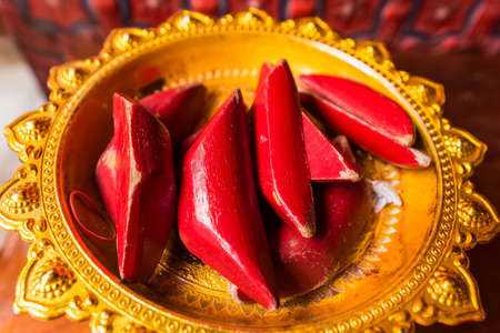 Red is two half-moon wood splice together Used for fortune telling The Chinese call it Pueblo wood.