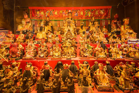 Ayutthaya, Thailand - February, 17, 2021 : Chinese Golden Goddess Statue of Chinese buddhist temple at Wat panancherng, Jao Mae Soi Dork Mark the Chinese Shrine at Ayuttaya.のeditorial素材