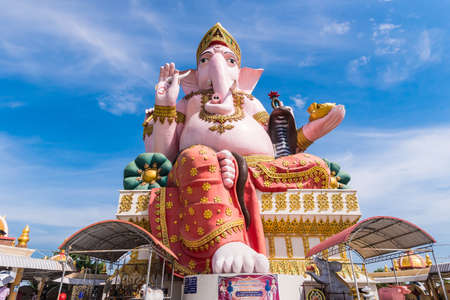Chachoengsao, Thailand-June, 06, 2021:  Big Ganesha or (Ganesh) statue at Wat Phrong-Akat Chachoengsao Thailand.のeditorial素材