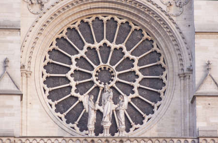 notre-dame paris 2