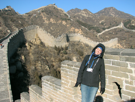 Tourist resting on the Great Wall of China at Badaling, outside of Beijing.の写真素材