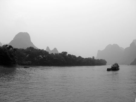 This is a view of the Guilin hills from the Li river.  Taken in Guilin, China.の写真素材