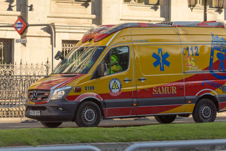 Madrid, Spain - May 19, 2020: An Advanced Life Support Unit (USVA), part of the SAMUR-Civil Protection vehicle and ambulance park, as it passes through Calle AlcalÃ¡ with Cibeles.のeditorial素材