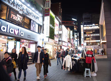 SEoul Korea 2018-23-october unidentified tourist travel in myeongdong square  famous place for fashion style street  in Korea in 2018-23-october, Seoul Koreaのeditorial素材