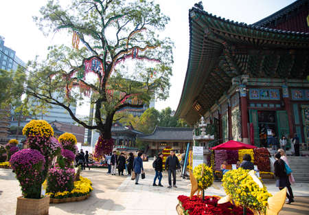 Seoul Korea 2018-23-october unidentified tourist travel in Jogyesa  temple famous place for travel  in Korea in 2018-23-october, Seoul Koreaのeditorial素材