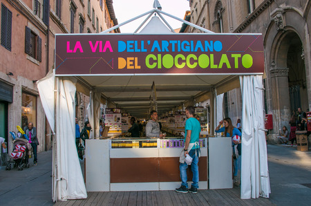 Save Download Preview PERUGIA, ITALY - OCTOBER 17, 2017: Eurochocolate Festival in the historic center of Perugiaのeditorial素材