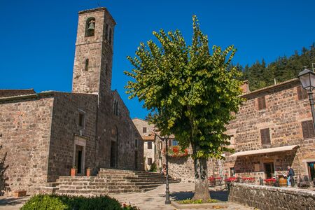 Ancient square in the medieval town of Radicofani, Tuscany, Italyのeditorial素材