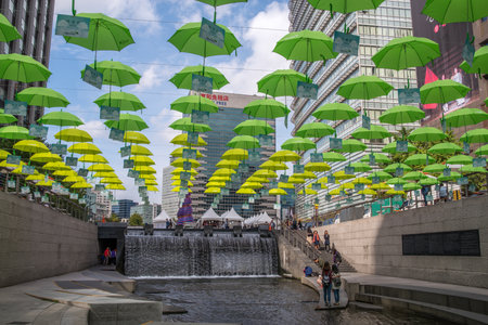 Cheonggyecheon at Seoul , Koreaのeditorial素材
