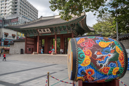 Oct 6, 2016 deoksugung palace royal guard-changing ceremonyのeditorial素材