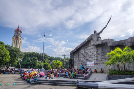 Nov 27,2016 Bonifacio Monument at Manila City hall, Manila, Philippinesのeditorial素材